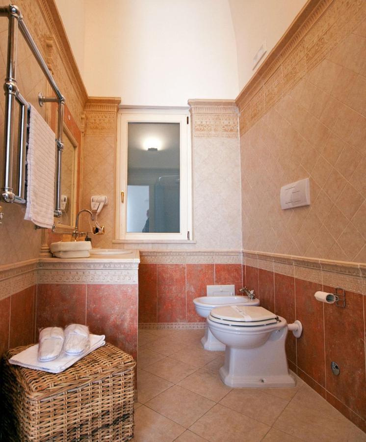 Dimora De Brado Bed and Breakfast Trani Exterior foto