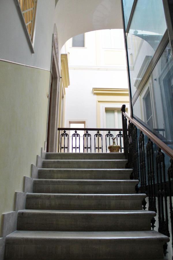 Dimora De Brado Bed and Breakfast Trani Exterior foto
