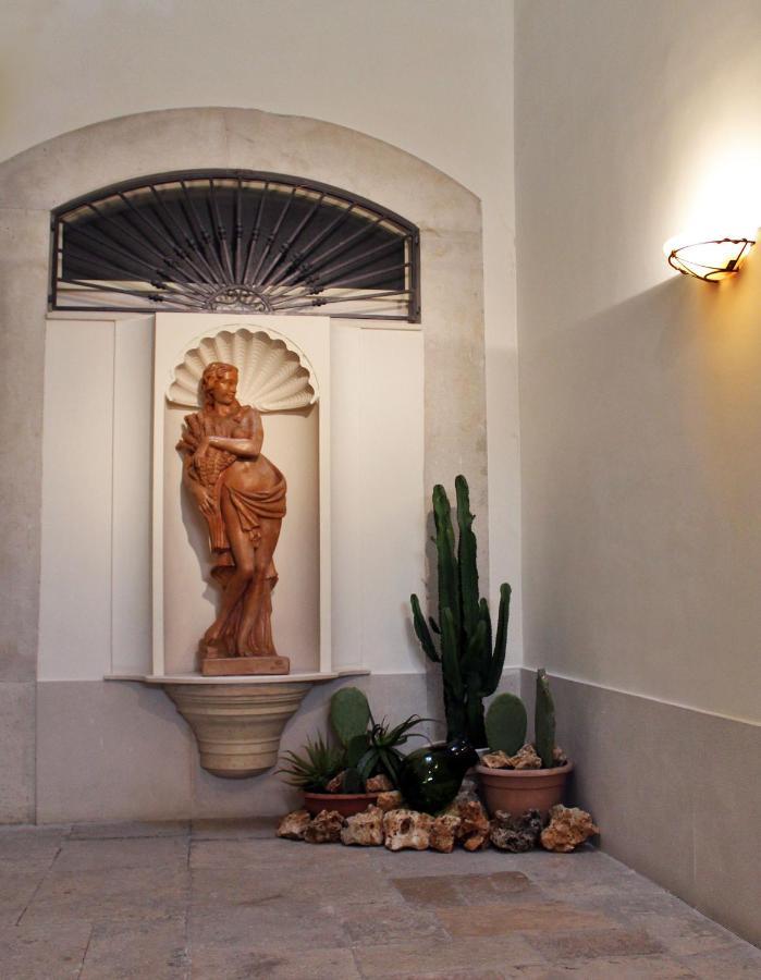 Dimora De Brado Bed and Breakfast Trani Exterior foto