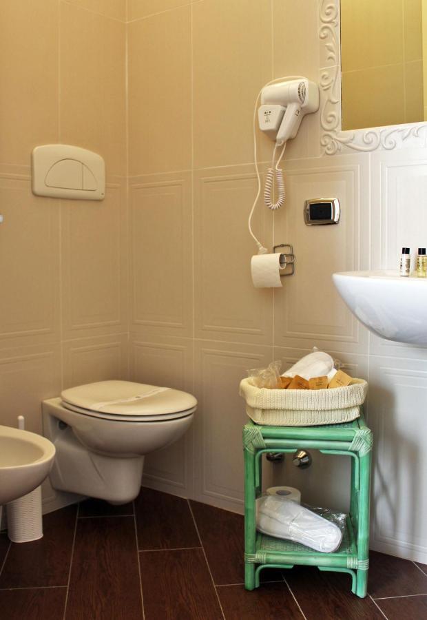Dimora De Brado Bed and Breakfast Trani Exterior foto