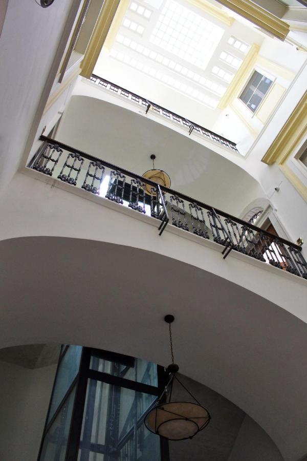 Dimora De Brado Bed and Breakfast Trani Exterior foto