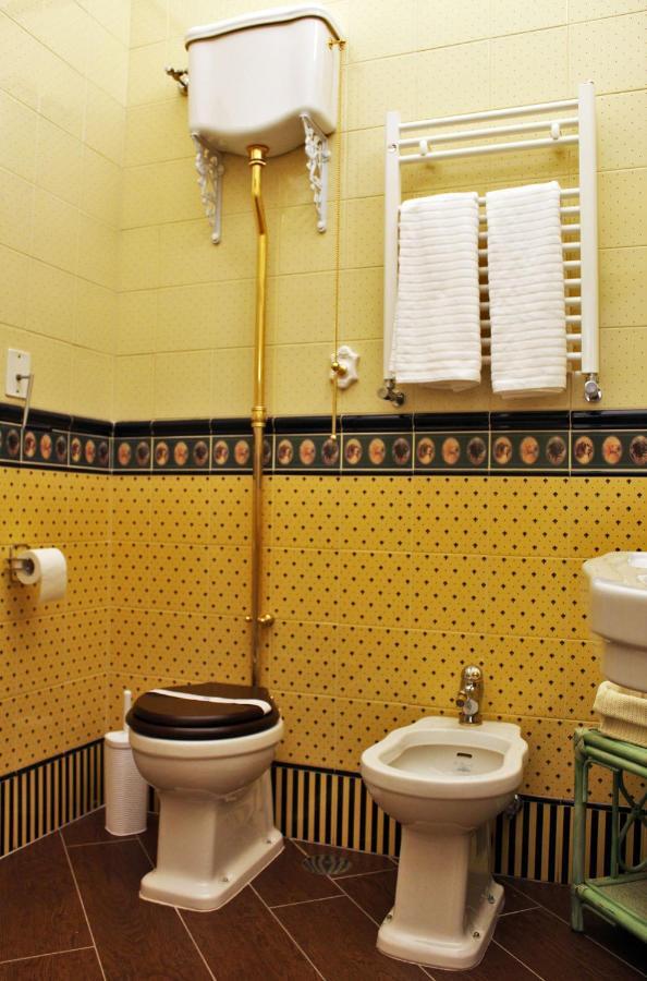 Dimora De Brado Bed and Breakfast Trani Exterior foto